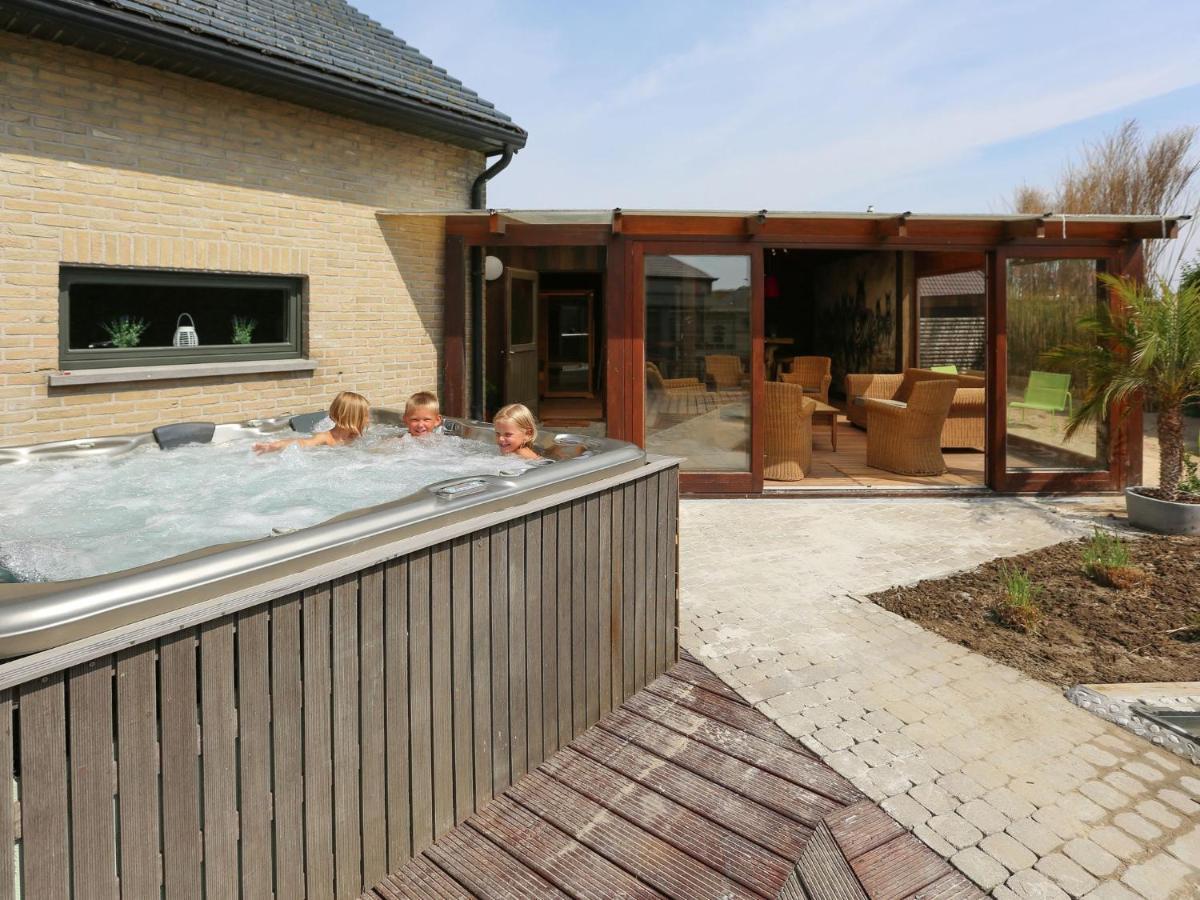 Splendid Villa In Middelkerke With Sauna Bubble Bath 외부 사진